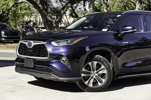 2021 Toyota Highlander Hybrid XLE