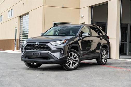 2022 Toyota RAV4 XLE Premium
