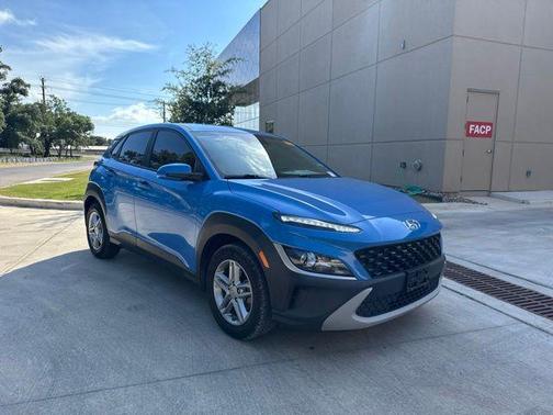 Blue Wave 2022 Hyundai KONA SE