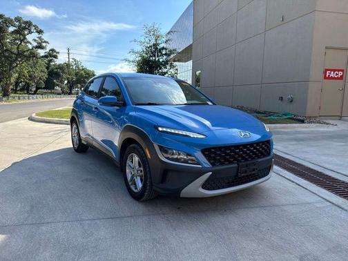 Blue Wave 2022 Hyundai KONA SE