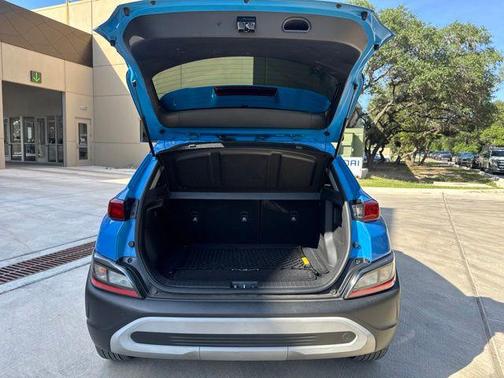 Blue Wave 2022 Hyundai KONA SE