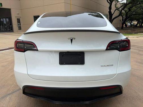 2023 Tesla Model Y Performance Dual Motor All-Wheel Drive