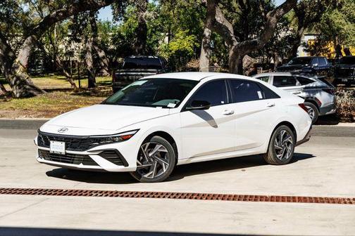 2025 Hyundai ELANTRA HEV SEL Sport