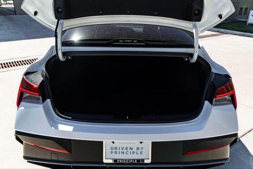 2025 Hyundai ELANTRA HEV SEL Sport