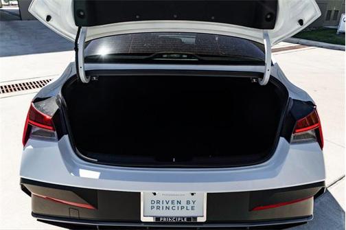 2025 Hyundai ELANTRA HEV SEL Sport