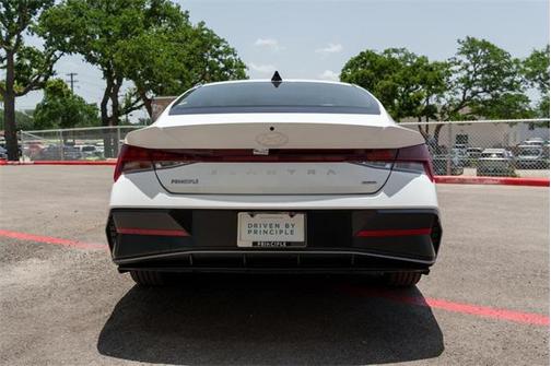 2025 Hyundai ELANTRA HEV Limited