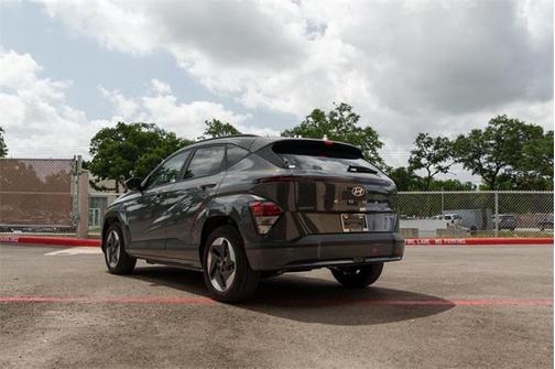 2025 Hyundai KONA EV SEL
