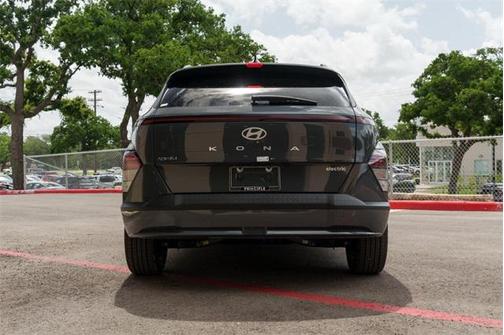 2025 Hyundai KONA EV SEL