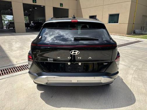 Abyss Black Pearl 2024 Hyundai KONA Limited
