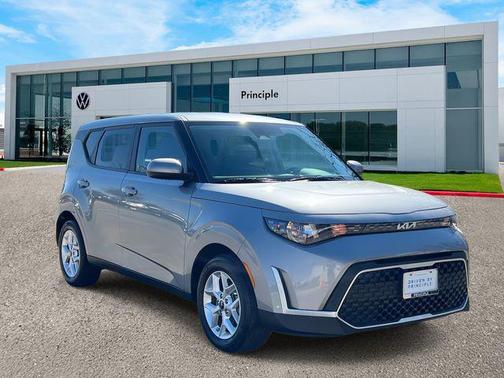 Steel Gray 2024 Kia Soul LX