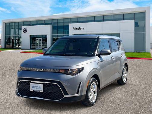 Steel Gray 2024 Kia Soul LX