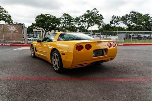 2004 Chevrolet Corvette Base