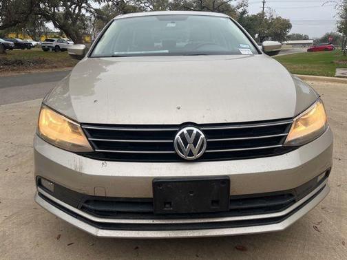 2015 Volkswagen Jetta Auto SE w/Connectivity/Navigation