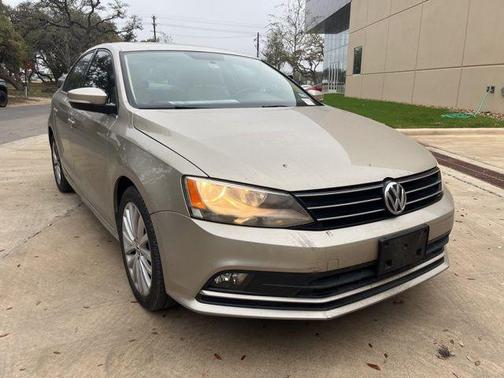 2015 Volkswagen Jetta Auto SE w/Connectivity/Navigation