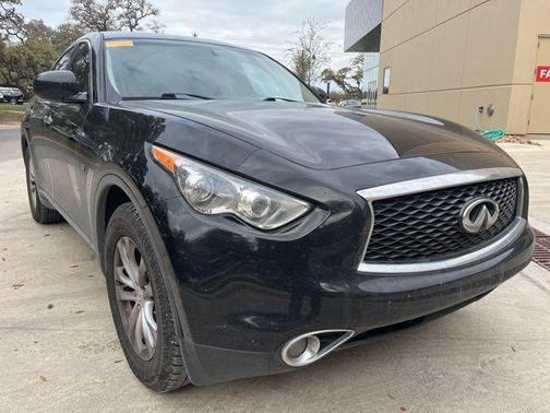 2017 INFINITI QX70 Base