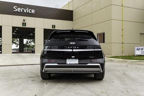 2026 Hyundai IONIQ 5 SEL