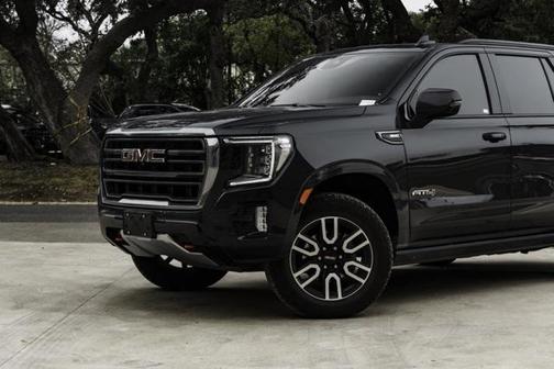 2023 GMC Yukon 4WD AT4