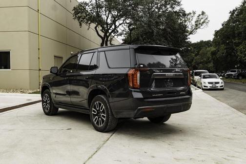 2023 GMC Yukon 4WD AT4