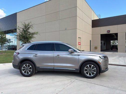 Iced Mocha 2021 Lincoln Nautilus Standard