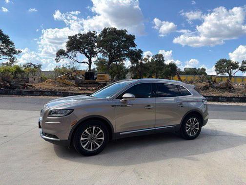 Iced Mocha 2021 Lincoln Nautilus Standard