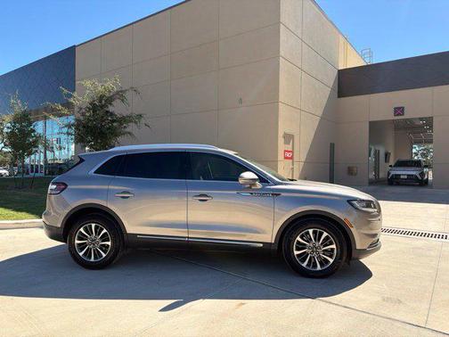 Iced Mocha 2021 Lincoln Nautilus Standard