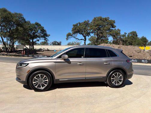Iced Mocha 2021 Lincoln Nautilus Standard