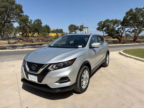 Brilliant Silver Metallic 2021 Nissan Rogue Sport S