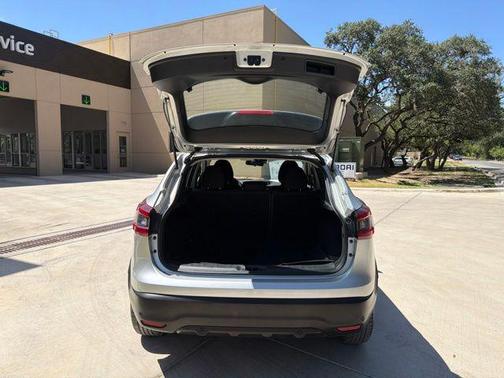 Brilliant Silver Metallic 2021 Nissan Rogue Sport S