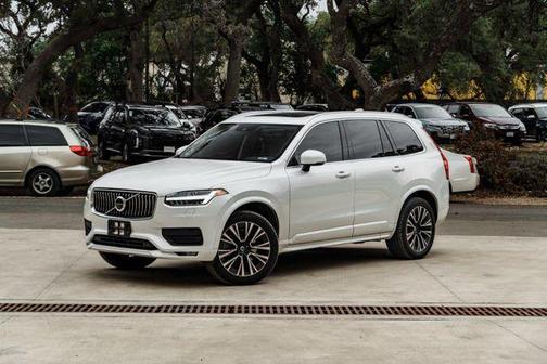 2021 Volvo XC90 T5 Momentum