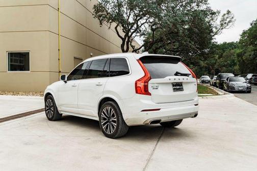 2021 Volvo XC90 T5 Momentum