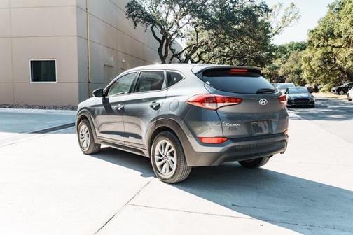 2018 Hyundai TUCSON SE