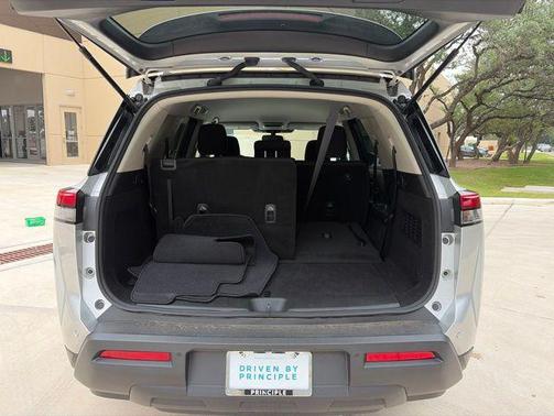Brilliant Silver Metallic 2024 Nissan Pathfinder SV 4WD