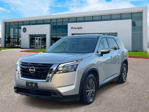Brilliant Silver Metallic 2024 Nissan Pathfinder SV 4WD
