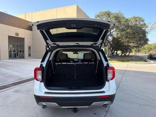 Star White Metallic Tri-Coat 2020 Ford Explorer Limited