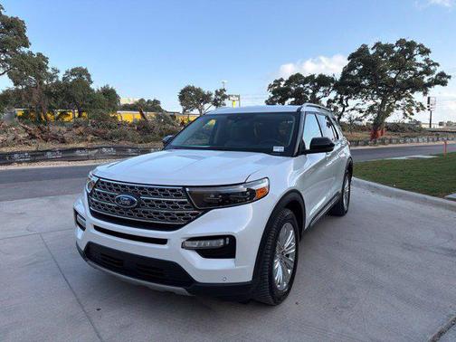 Star White Metallic Tri-Coat 2020 Ford Explorer Limited