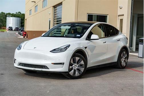 2022 Tesla Model Y Long Range Dual Motor All-Wheel Drive