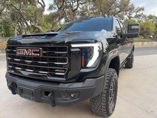 Onyx Black 2025 GMC Sierra 2500 AT4X