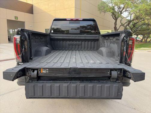 Onyx Black 2025 GMC Sierra 2500 AT4X