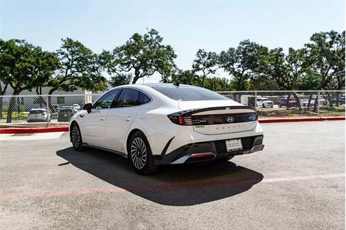 2025 Hyundai SONATA Hybrid Limited