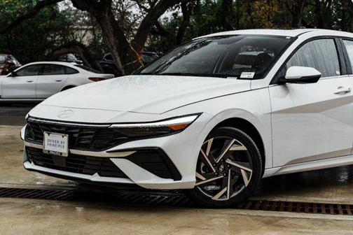 Serenity White Pearl 2026 Hyundai ELANTRA Limited