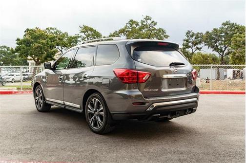 2017 Nissan Pathfinder Platinum