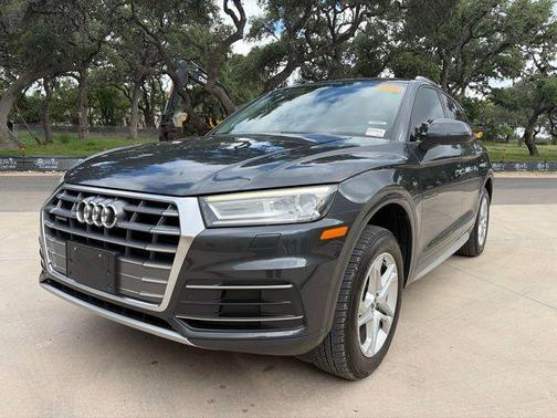 Gray Metallic 2018 Audi Q5 2.0T