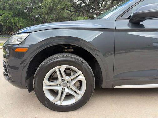 Gray Metallic 2018 Audi Q5 2.0T