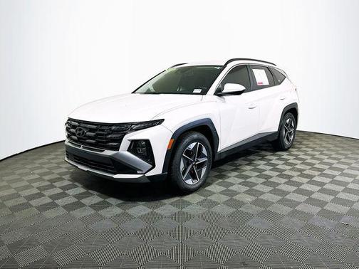 Serenity White Pearl 2025 Hyundai TUCSON SEL