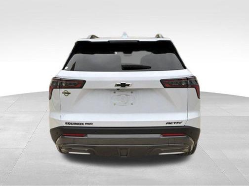 Polar White Tricoat 2026 Chevrolet Equinox AWD ACTIV