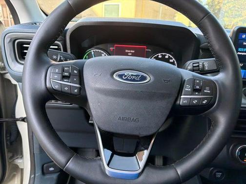 Terrain 2024 Ford Maverick Lariat