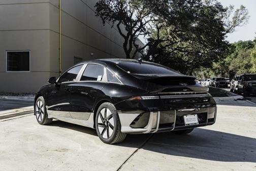 2025 Hyundai IONIQ 6 SE