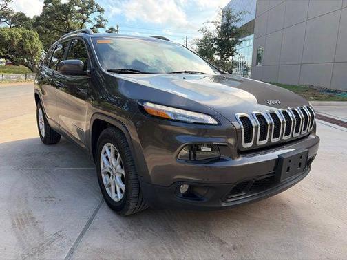 Granite Crystal Metallic Clearcoat 2018 Jeep Cherokee Latitude Plus