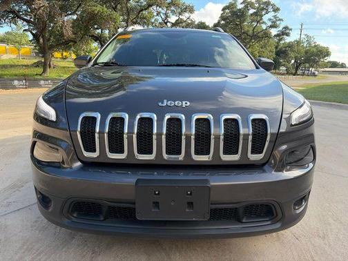 Granite Crystal Metallic Clearcoat 2018 Jeep Cherokee Latitude Plus