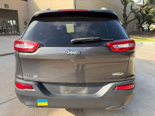 Granite Crystal Metallic Clearcoat 2018 Jeep Cherokee Latitude Plus